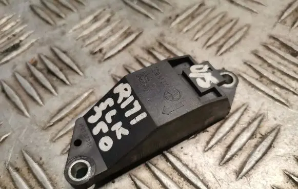 Mercedes-Benz SLK R171 Airbag deployment crash/impact sensor 0018209326