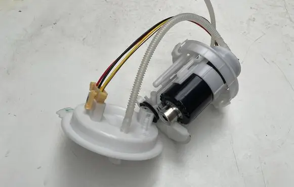 Volkswagen Polo VI Rear glass lock/latch W411 4M0919087F
