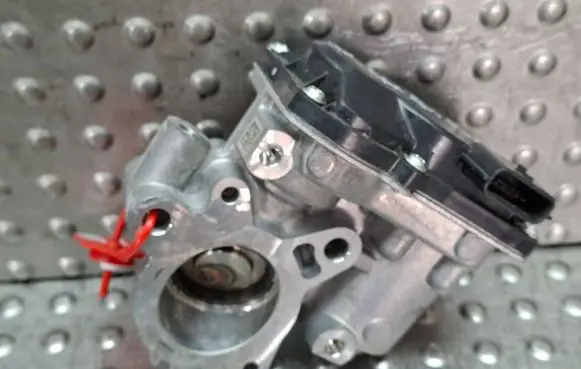 Renault Clio V EGR valve S26309366 147100361R
