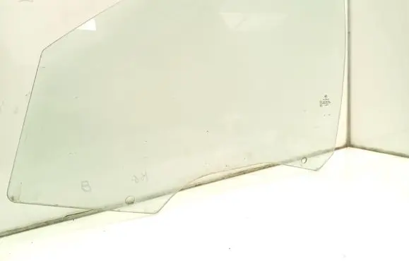 BMW 1 E81 E87 Front door window glass four-door 43R001582 E000199