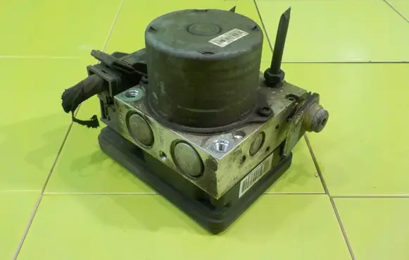 SsangYong Tivoli ABS Pump 4892035100