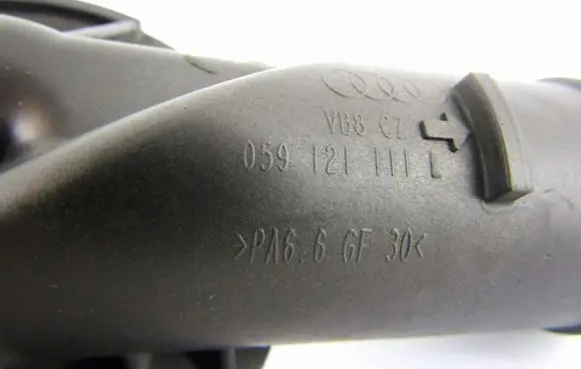 Audi A4 S4 B7 8E 8H Thermostat housing 059121111