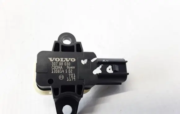 Volvo V60 Airbag deployment crash/impact sensor