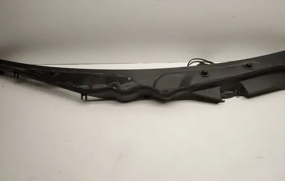 Mercedes-Benz E W212 Wiper trim A2128300013