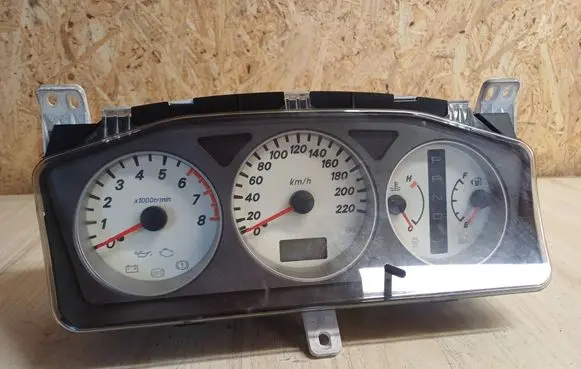Mitsubishi Lancer Speedometer (instrument cluster) 507760H 18100A1770
