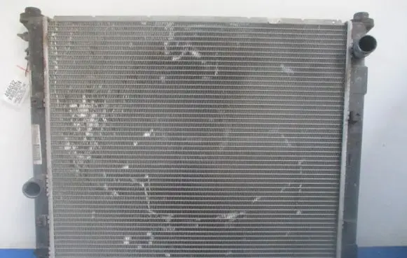 Cadillac SRX Coolant radiator 25735164