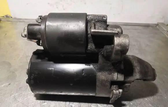 Volkswagen PASSAT B5 Starter motor 0001107070 1005821936 012911023