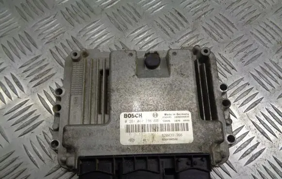 Renault Megane II Engine control unit/module ECU 8200391966