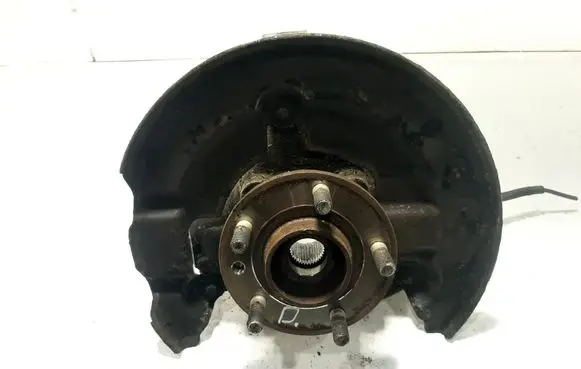 Front wheel hub