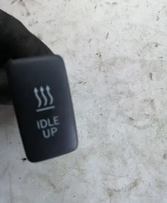 Toyota Avensis Verso Seat heating switch 156936