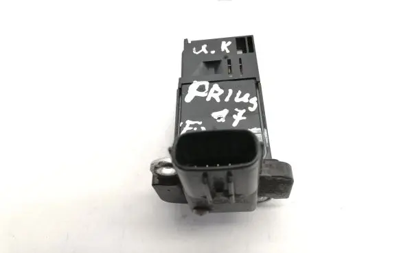 Toyota Prius (XW50) Mass air flow meter 2220475030