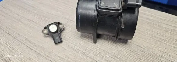 Mercedes-Benz E W212 Mass air flow meter A0061539728 A6510900248