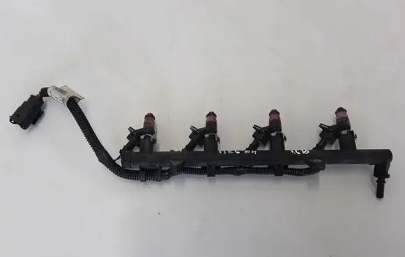 Renault Megane II Fuel main line pipe