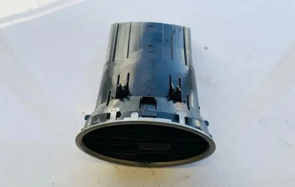 Ford Focus Dash center air vent grill 4M15A014L21AD 4M15-A014L21-AD