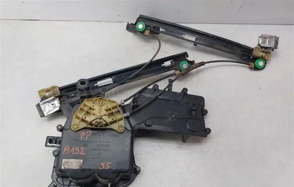 Seat Leon (1P) Front door window regulator with motor 1K0959792L