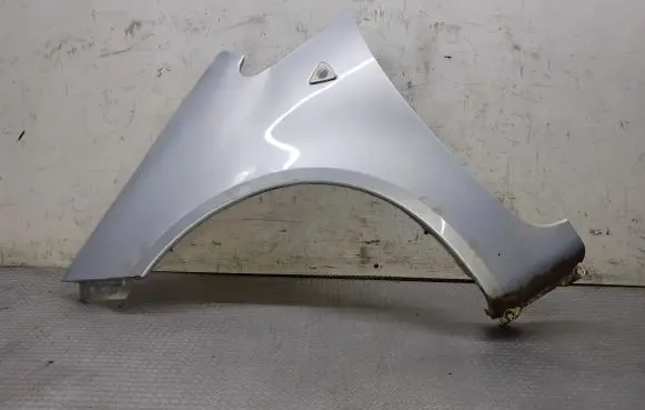 Mitsubishi Colt CZ3 Fender