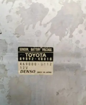 Lexus RX 330 - 350 - 400H Battery control module 8989248010 4690000112