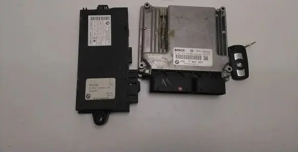 BMW 1 E81 E87 Engine control unit/module 7807827 0281013536