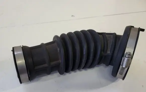 Opel Insignia B Air intake duct part 84120197