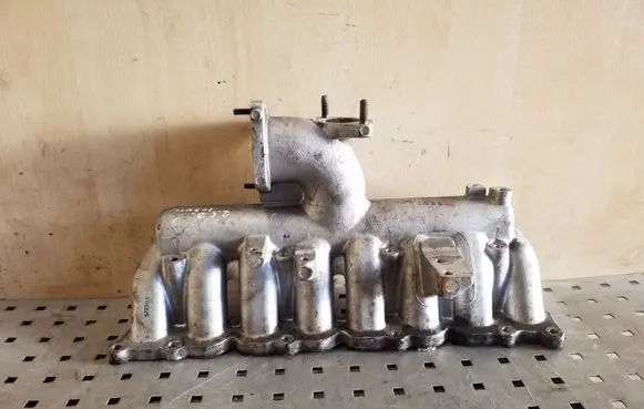 KIA Sorento Intake manifold