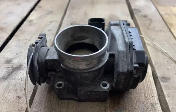 Audi A6 S6 C5 4B Throttle valve 408237212003