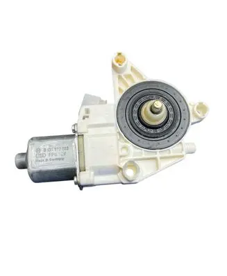 Mercedes-Benz C W204 Front door window regulator motor A2048200142