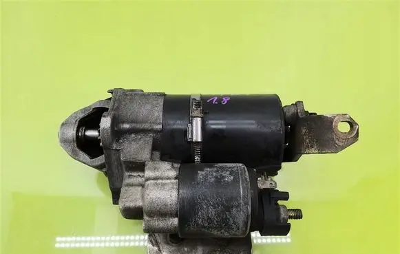 Audi A4 S4 B5 8D Starter motor 