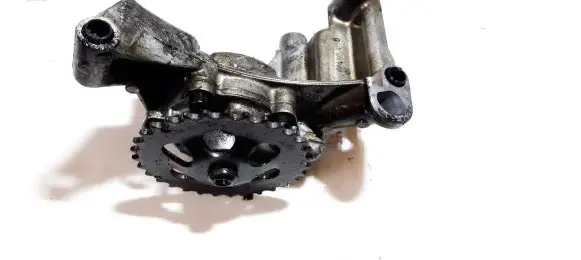 Volkswagen PASSAT B5 Oil pump 06a115105b 670815552