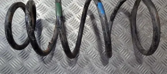 Toyota Previa (XR30, XR40) II Front coil spring