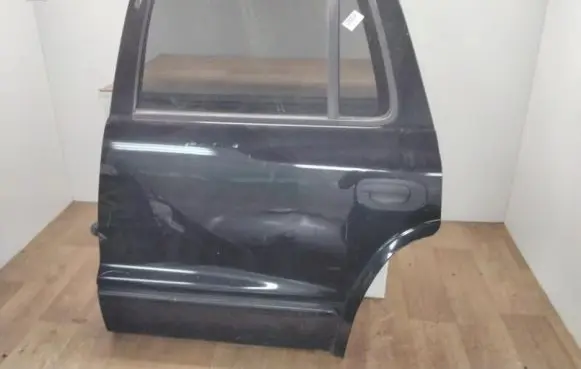 Dodge Durango Rear door
