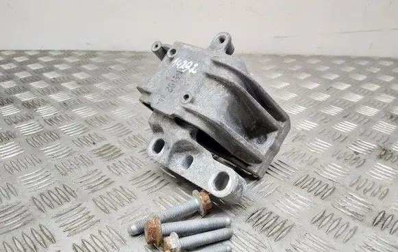 Skoda Yeti (5L) Engine mount bracket 1K0199252DJ