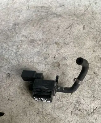 Volkswagen Beetle A5 Turbo solenoid valve 037906283