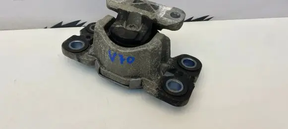 Volvo V70 Engine mount bracket 6G927M121NF