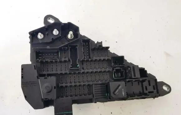 BMW 5 E60 E61 Fuse box set 690660105 6906601-05