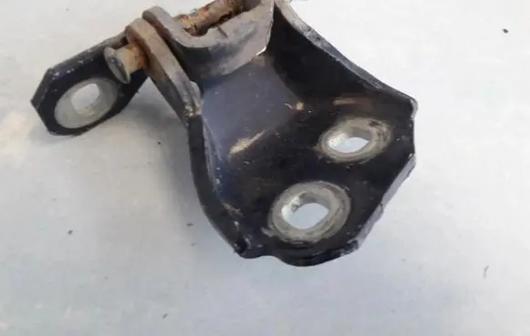 Renault Laguna I Rear door lower hinge
