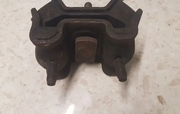 Mercedes-Benz ML W163 Engine mount bracket 1632400117