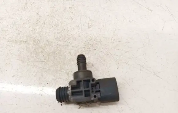 Tesla Model S Valve vacuum 0265005324