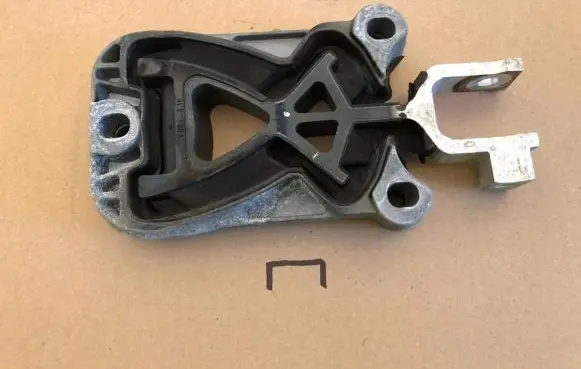 Ford Kuga III Gearbox mount LX616P082AC