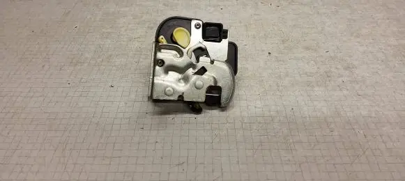 Jeep Grand Cherokee Tailgate window lock/catch/latch 30259262582