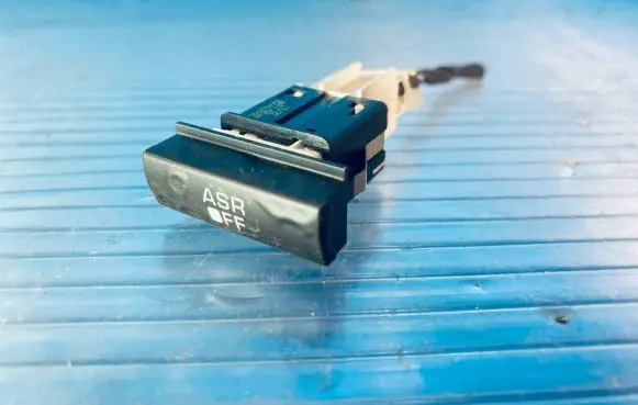 Skoda Octavia Mk2 (1Z) Traction control (ASR) switch 1Z0927133B