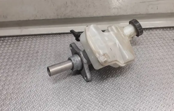 Ford Fusion Master brake cylinder 