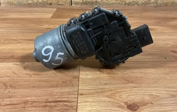 Audi A4 S4 B7 8E 8H Wiper motor 8E1955119 0390241509