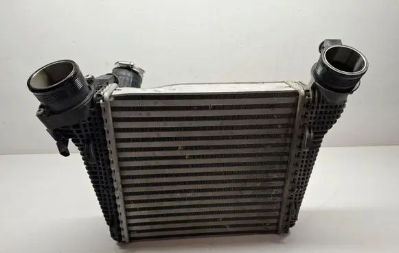 Porsche Macan (95B) Intercooler radiator 95B145737B 95B145803G