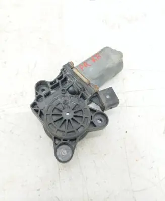 Mercedes-Benz S W220 Front door window regulator motor