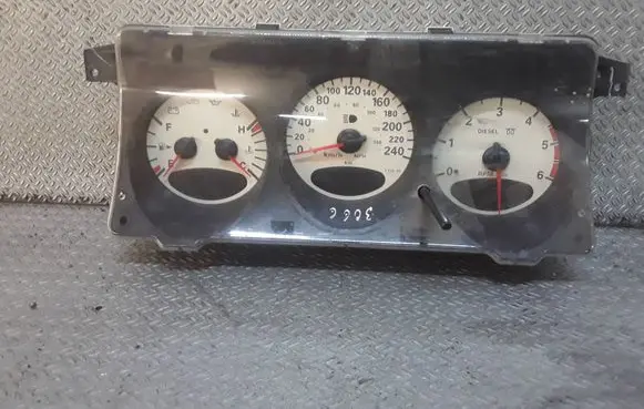 Chrysler PT Cruiser Speedometer (instrument cluster) 04671815a0