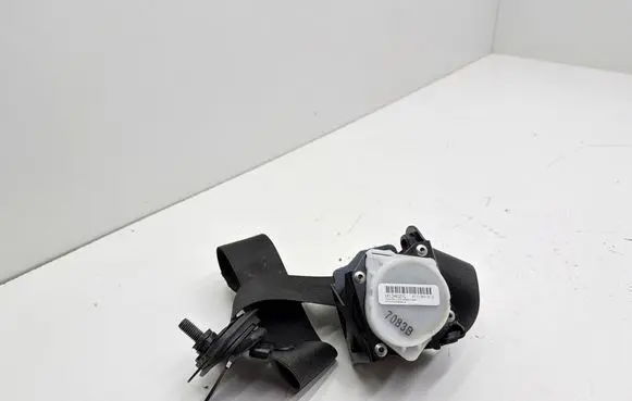 BMW X3 F25 Front seatbelt 306961299001 KR1XH602YG N7H92909K4