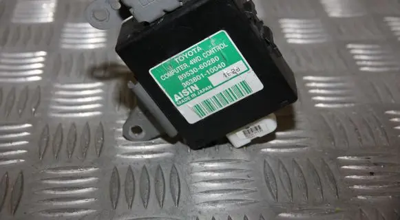 Toyota Land Cruiser (J120) Transfer box differential control unit 8953060280 363801100440