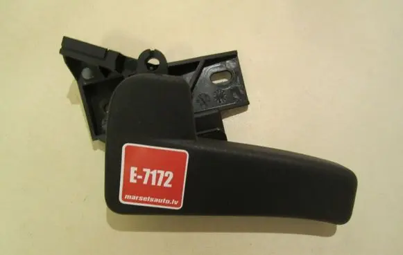 Volkswagen Jetta VI Engine bonnet (hood) release handle 5C1823533