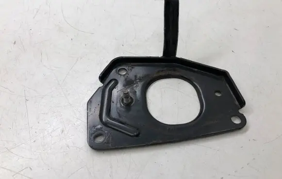 Peugeot 5008 Engine mount bracket 9682731580