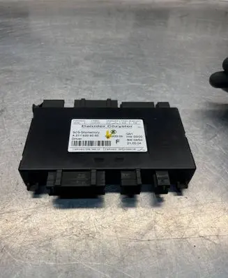 Mercedes-Benz E W211 Seat control module A2118208585 05022305